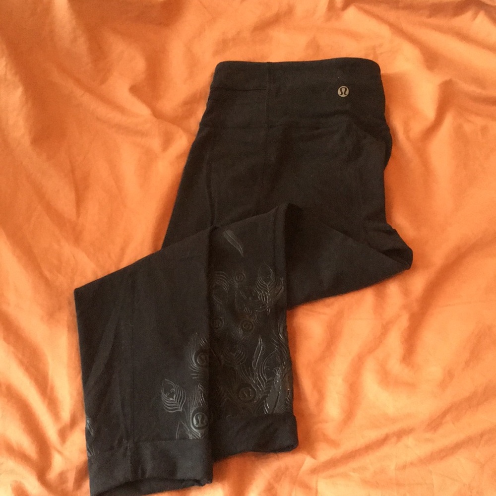 Lululemon Acro crop peacock yoga leggings